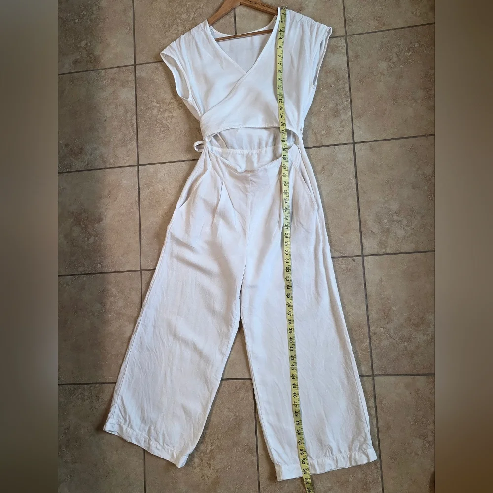 Aritzia White Linen Jumpsuit Minimalist Wide Leg Wear Cut Clean Girl Resort
